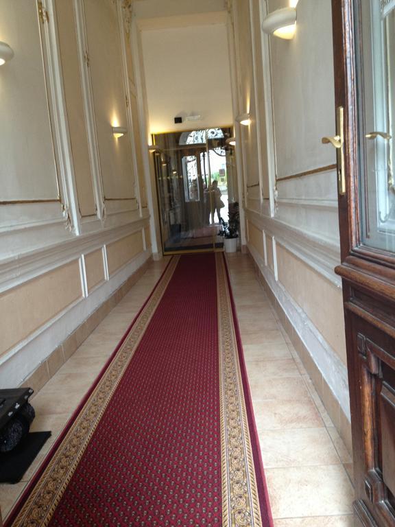 Hotel Kucera Karlovy Vary Extérieur photo