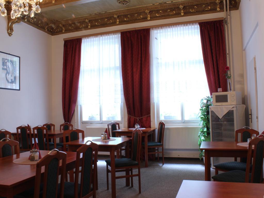 Hotel Kucera Karlovy Vary Extérieur photo
